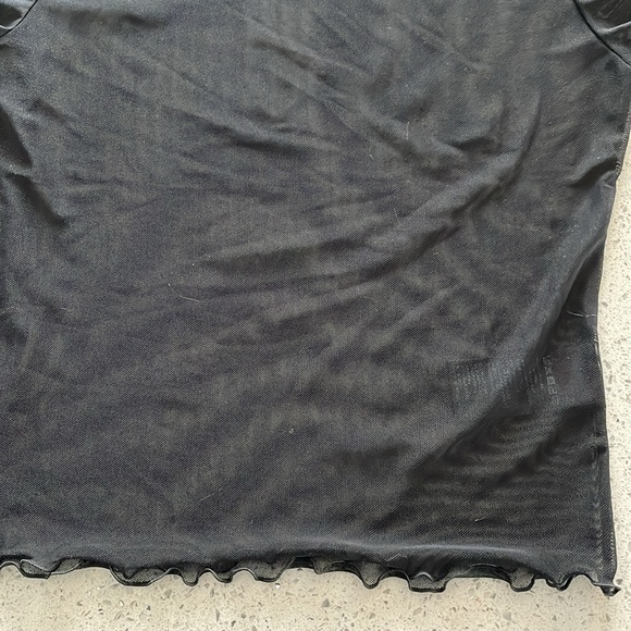 Urban Outfitters Black mesh shirt sleeve top size Medium - Picture 4 of 5